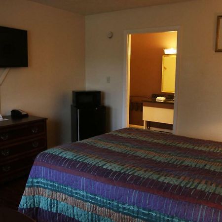 Imperial Inn Grand Blanc Esterno foto