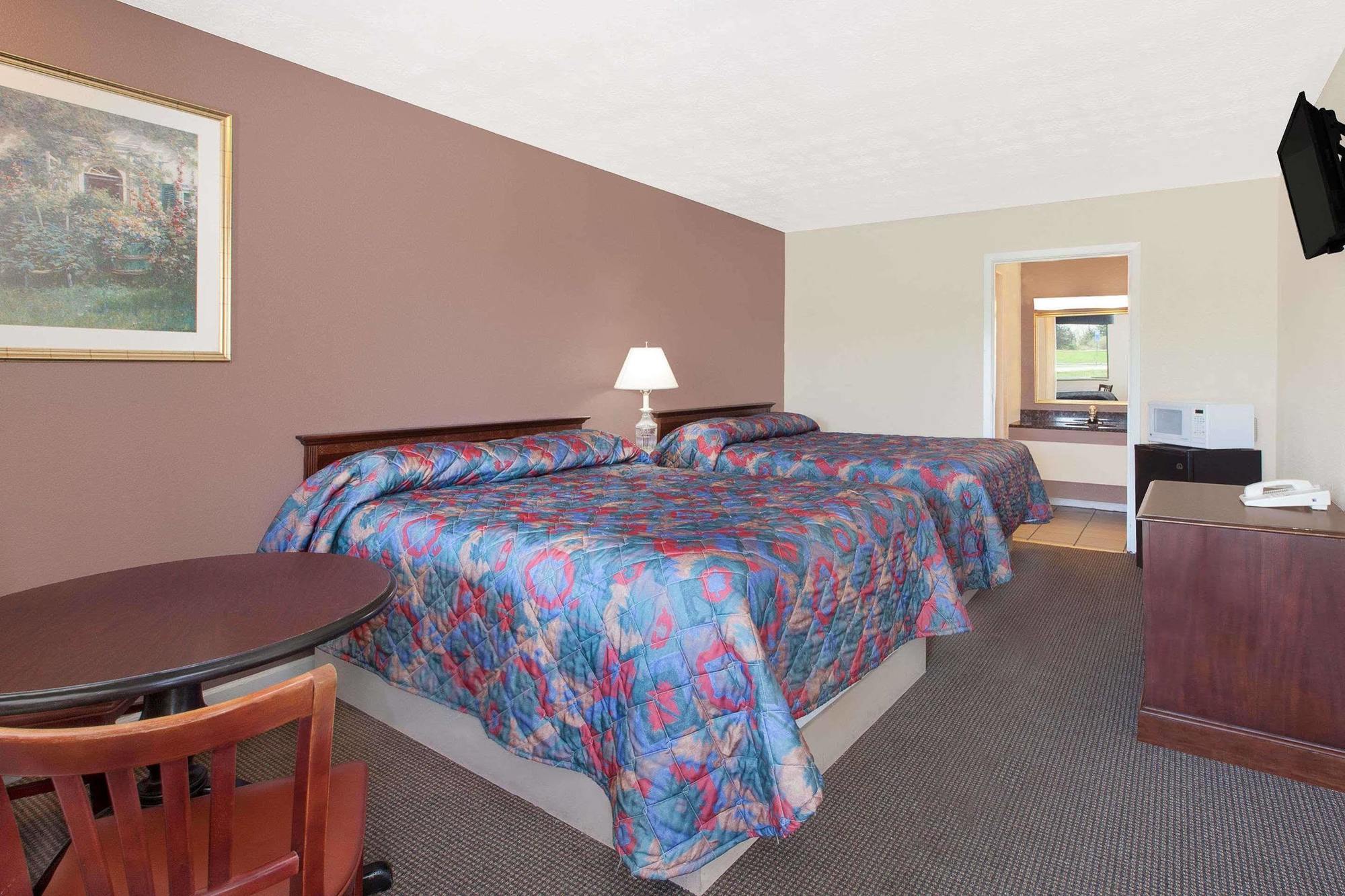 Imperial Inn Grand Blanc Esterno foto